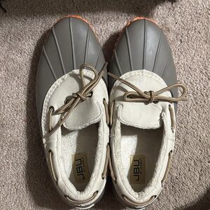 JBU Women's Gray and Cream Winter Boots